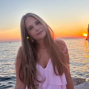 Lina, Babysitter in Gescher