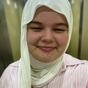 Nura, Babysitter in Dietzenbach