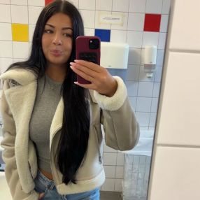 Samira, Babysitter in Bous