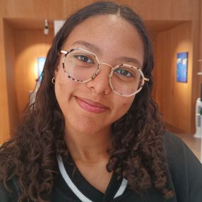 Lesedi, Babysitter in Witten