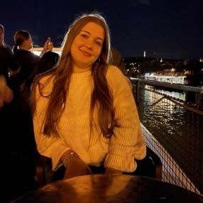 Mascha, Babysitter in Bonn