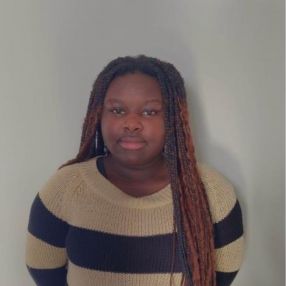 Benisse, Babysitter in Garching bei München