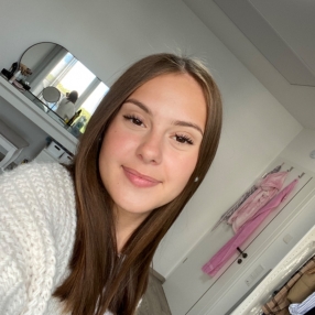 Evelyn, Babysitter in Meckenheim