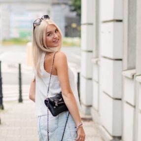 Julia, Babysitter in Neunkirchen