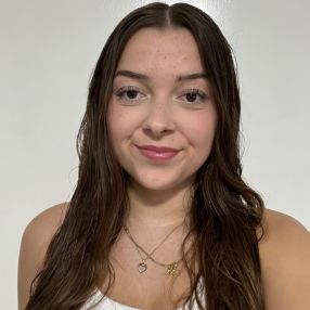 Santina, Babysitter in Düren