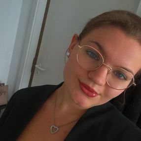 Brynja, Babysitter in Schleswig