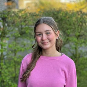 Melina, Babysitter in Rhede