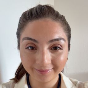 Isidora, Babysitter in Köln
