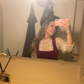 Veronika, Babysitter in Ottobrunn