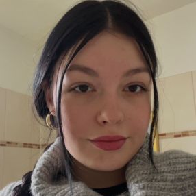 Emily, Babysitter in Aichach