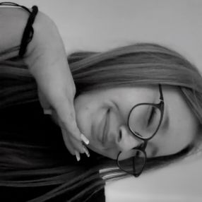 Lara-leonie, Babysitter in Neumünster