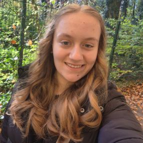 Lena, Babysitter in Gladbeck