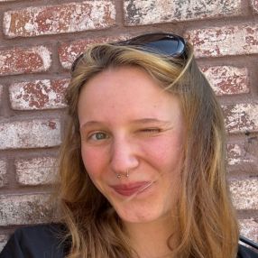 Julie, Babysitter in Germering