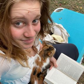 Loes, Babysitter in Dallgow-Döberitz