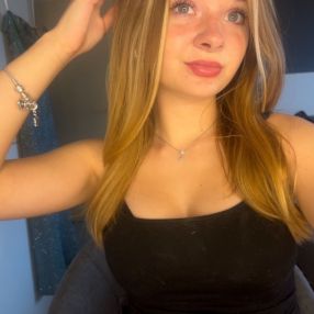 Angelina, Babysitter in Ronneburg