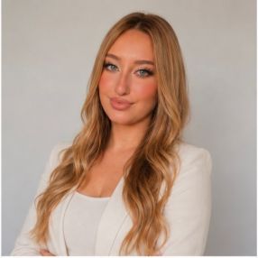 Sinem, Babysitter in Eitorf