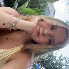 Leona, Babysitter in Lingen (Ems)