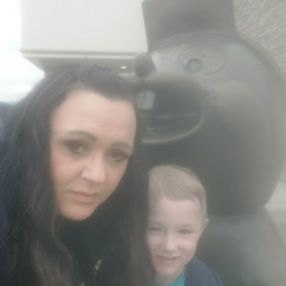 JCAT, Familie in Wiesbaden