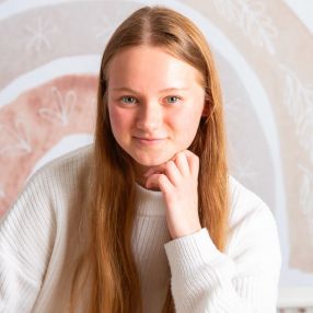 Julina, Babysitter in Loxstedt