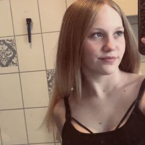 Angelique, Babysitter in Weißenfels