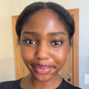 Rebecca Basika, Babysitter in Arnsberg