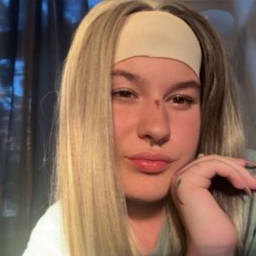 Maluna, Babysitter in Solingen
