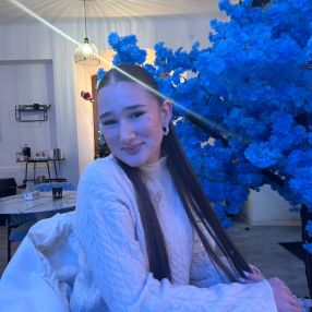 Dea, Babysitter in Friedberg