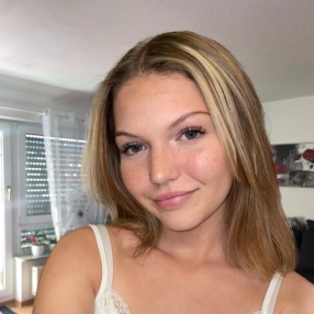 Celine, Babysitter in Schorndorf