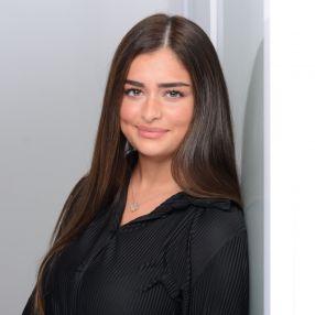 Besme, Babysitter in Hamburg