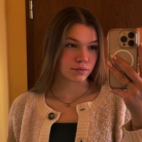 Finja, Babysitter in Flörsheim am Main