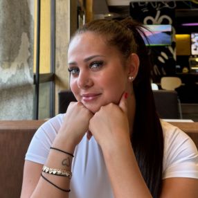 Gianina, Babysitter in Frickenhausen