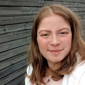 Pauline, Babysitter in Merzig
