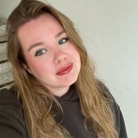 Sara, Babysitter in Hamburg