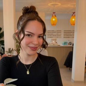 Lina, Babysitter in Griesheim