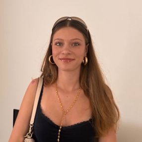 Lotta, Babysitter in Leutenbach