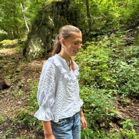Julia, Babysitter in Königstein