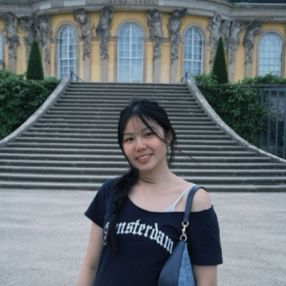 Jess, Babysitter in Aachen