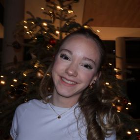 Malia, Babysitter in Rottenburg am Neckar
