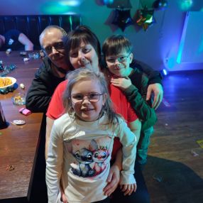 Mandy, Familie in Dresden