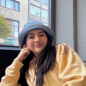 Adriana, Babysitter in Braunschweig