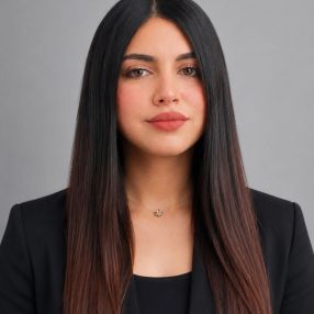 Hanaa, Babysitter in Göppingen