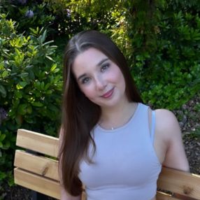 𝒞𝒽ℯ𝓎ℯ𝓃𝓃ℯ, Babysitter in Lüneburg
