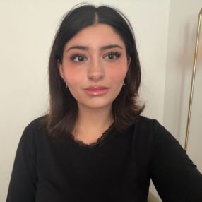 Hila, Babysitter in Glinde