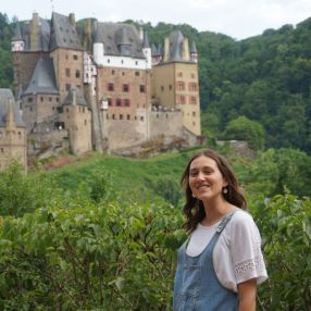 Martina, Babysitter in Brühl