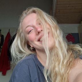 Lotta, Babysitter in Höchberg