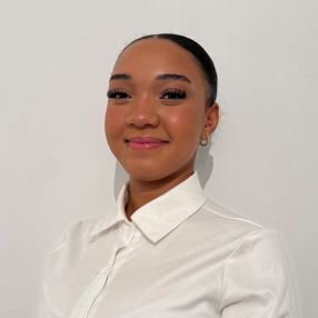 Eva, Babysitter in München