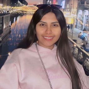 Adriana, Babysitter in Kassel