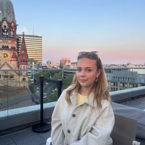 Rina, Babysitter in Zeuthen