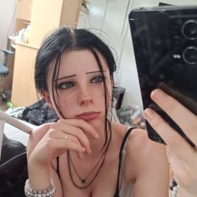 Justine, Babysitter in Limbach-Oberfrohna