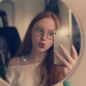Emilia, Babysitter in Holzminden